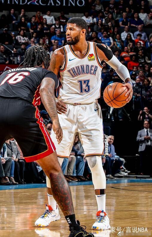 卡雷拉斯：我的位置是左边卫，但能适应教练在任何时候的要求（卡雷拉斯：主打左边卫，也能随时适应教练安排）