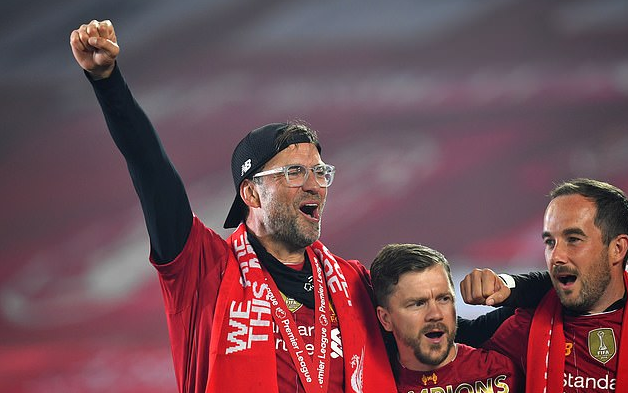 老鹰：特雷杨右膝伤势恢复顺利，约两周后复查