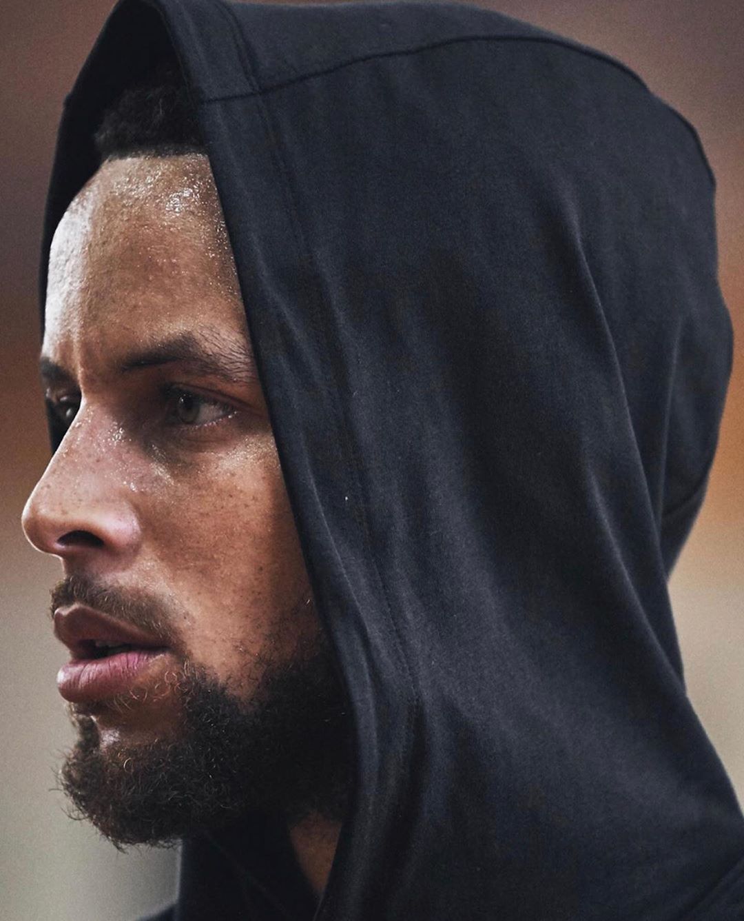 洪都拉斯无缘世界杯，教练泪洒发布会：我们就因一个球被淘汰（一个球之差无缘世界杯，洪都拉斯主帅发布会上落泪）